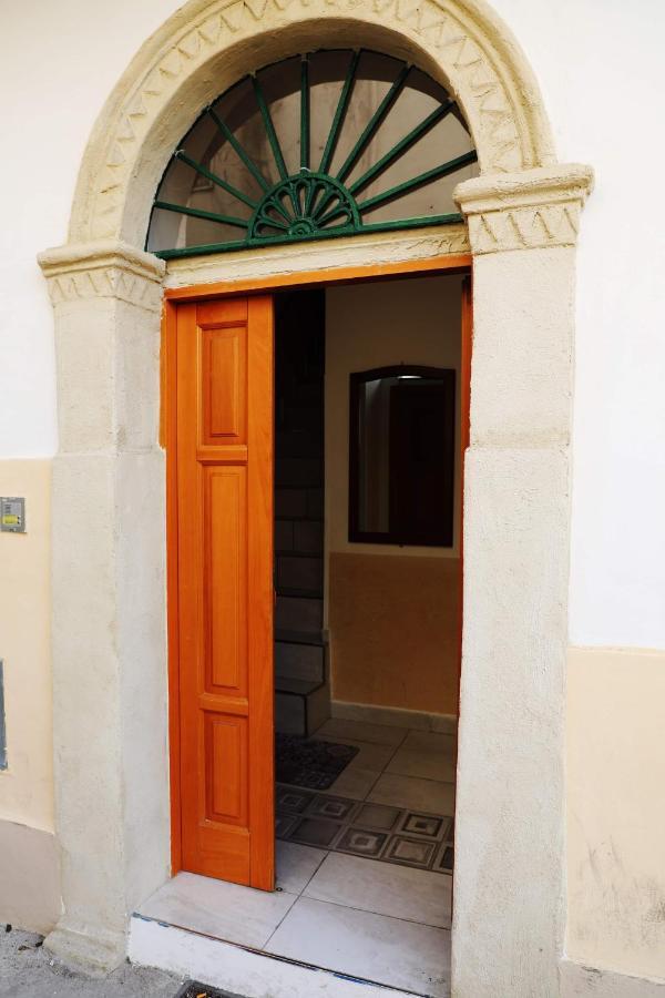 קרוטונה B&B Vista Mare מראה חיצוני תמונה